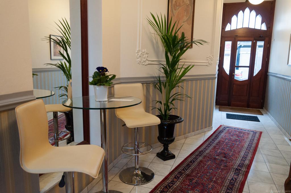 Garni Hotel Drei Lilien Wiesbaden Exterior photo