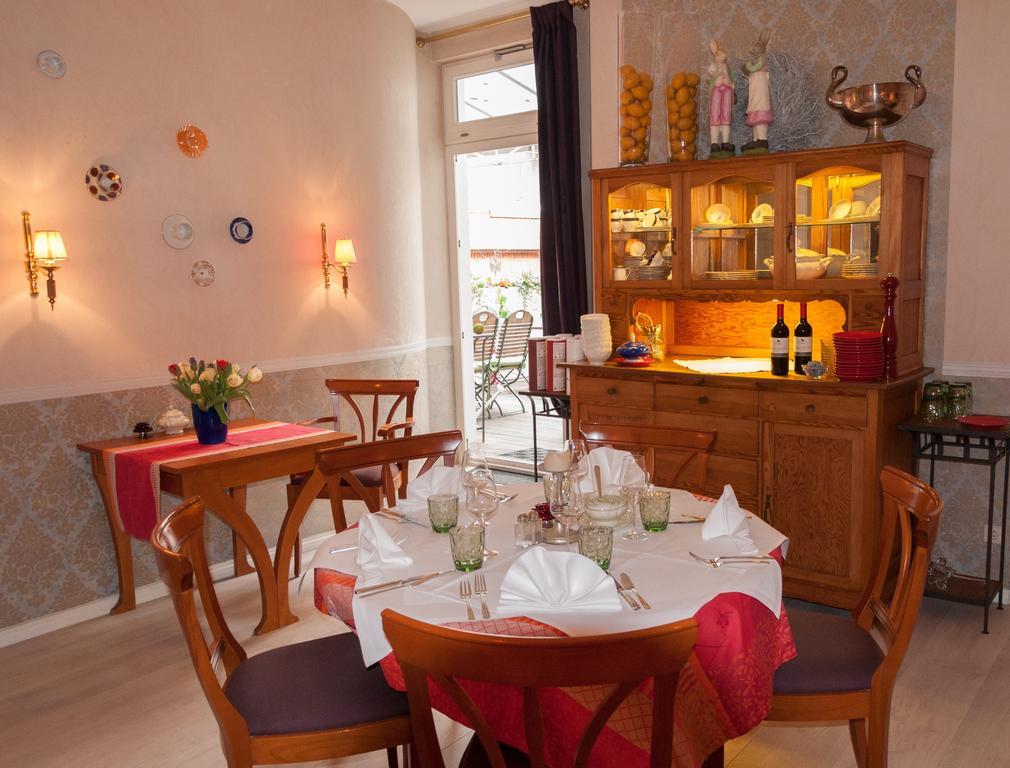 Garni Hotel Drei Lilien Wiesbaden Exterior photo